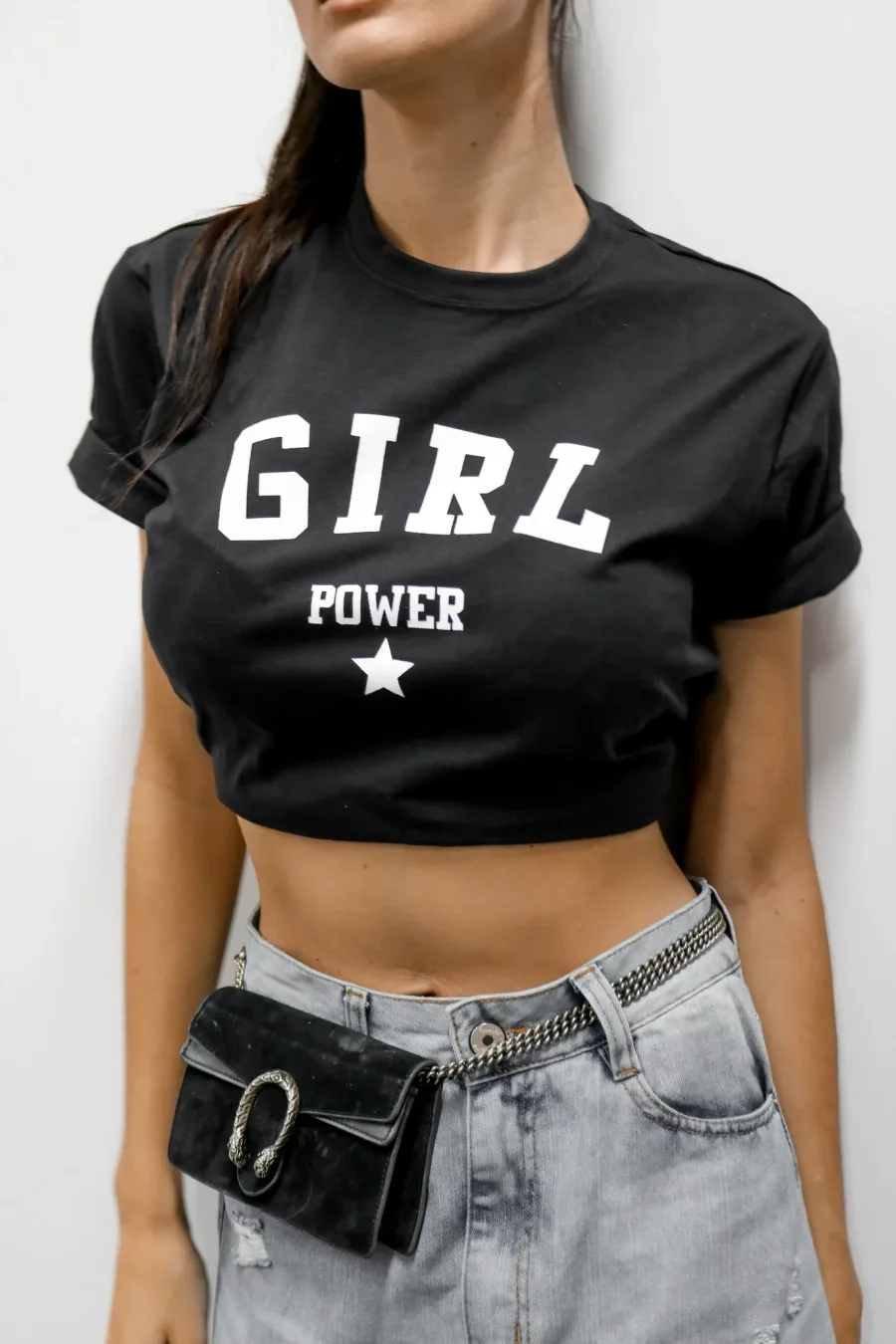 T-shirt feminina 100% Algodão Estampa estampa GIRL POWER, estampa preta nas peças: branco , areia , estampa branco : peça vermelha, esmeralda, laranja , preto e mescla,  é a peça perfeita para um look estiloso, gringo, diferente, motivacional, jovem, in, versátil, trend, combina com jeans, alfaiataria, perfeito para o dia a dia e despojado para usar a noite.