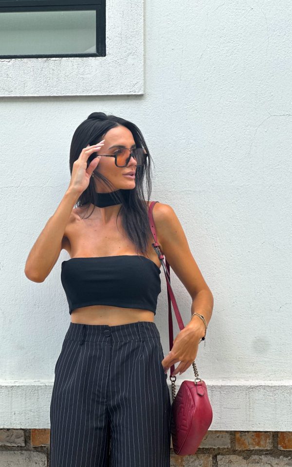 cropped faixa com faixinha de pescocço preto