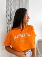 Cropped Feminino 100% Algodão bloquinho da K estampa metalizado prata em todas as variações de cores é a peça perfeita para um look estiloso e de carnaval. Perfeito para festas , sociais entre as amigas, rolês, saidinhas, happy hour, aquele cropped que não falta no carnaval das bloggers.