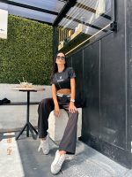 T-shirt feminina signos tendência oversized, barata e de qualidade perfeita para looks estilosos.