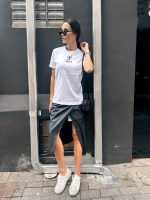 T-shirt feminina signos tendência oversized, barata e de qualidade perfeita para looks estilosos.