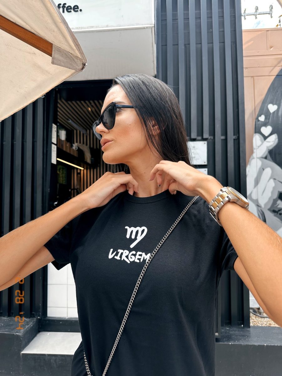 T-shirt feminina signos tendência oversized, barata e de qualidade perfeita para looks estilosos.
