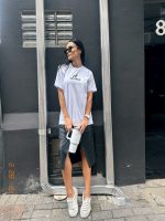 T-shirt feminina signos tendência oversized, barata e de qualidade perfeita para looks estilosos.