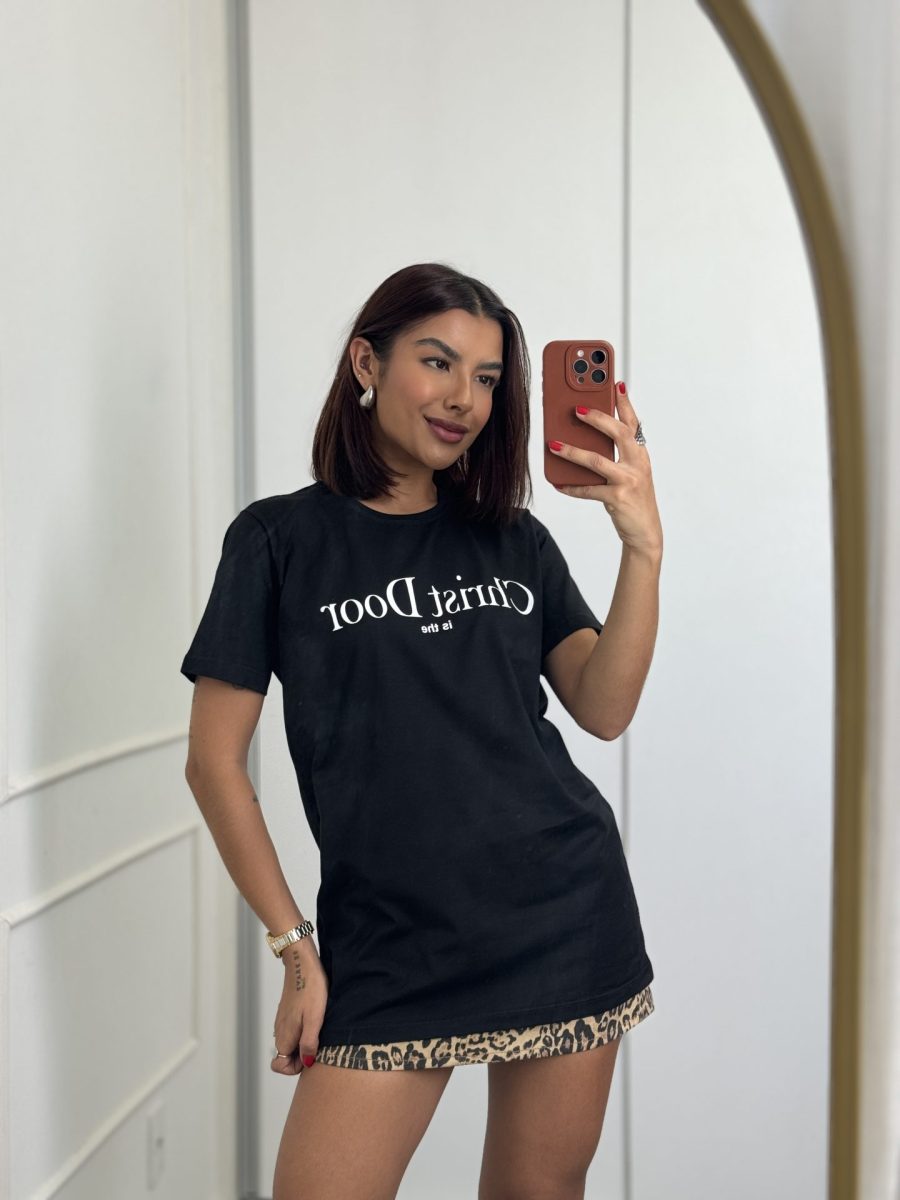 tshirtfemininacrhistdoor
